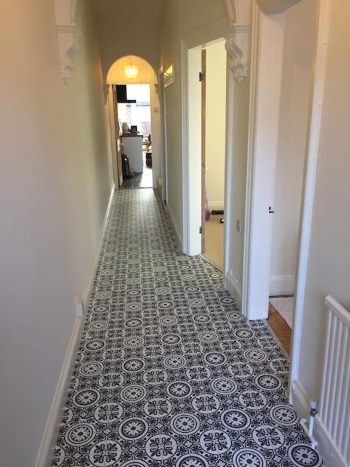 Spacious Victorian Townhouse With Cathedral Views 林肯 外观 照片